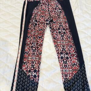 Athleta Cropped Leggings Women's XS Red & Navy Blue Floral Print Graphic Small